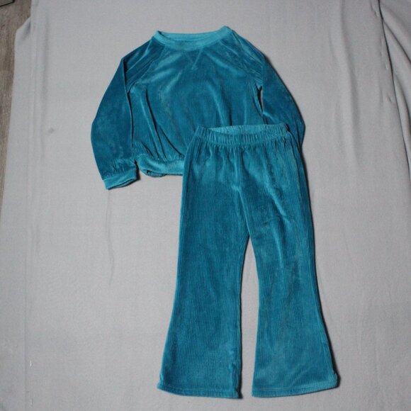 Cat & jack Girls’ Velour Pullover & Flare Pants Set – Teal, Size 5T - Picture 1 of 9